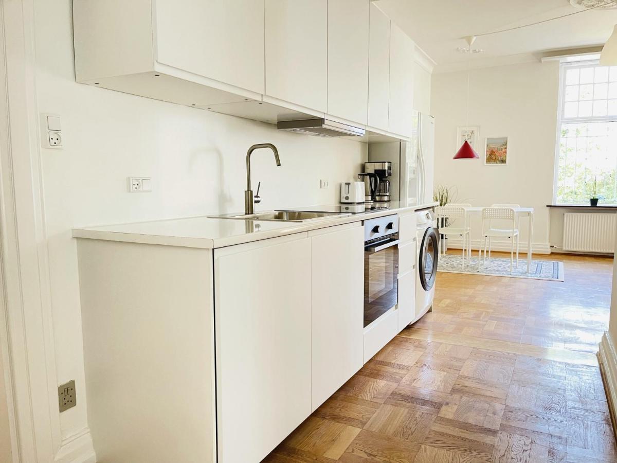 Aday - Mansion - Open Bright With Garden Appartement Aalborg